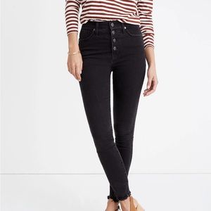 Madewell 10" High-Rise Skinny Jeans in Berkeley Black Button-Through Edition 25